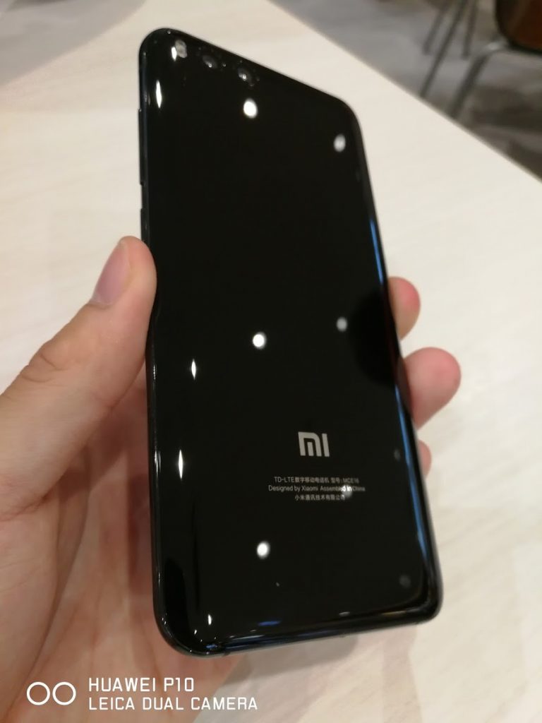 Xiaomi Mi6ブラックの実機レビュー