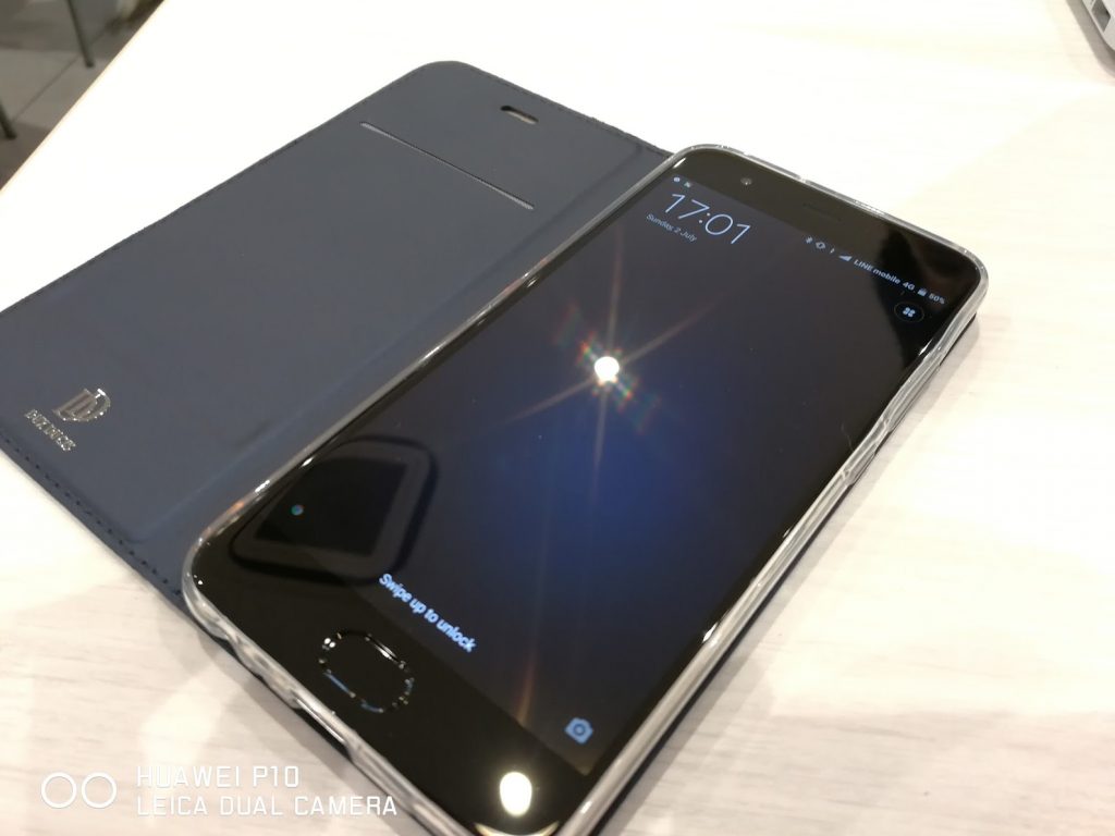 Xiaomi Mi6ブラックのケースレビュー