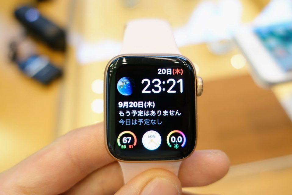 apple_watch_series4の40mmゴールドモデルの画面